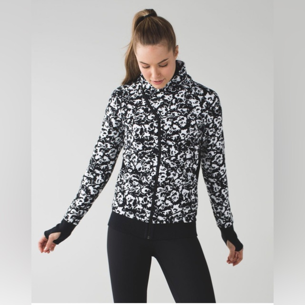 Lululemon Cozy Cuddle Up Jacket size 8 EUC